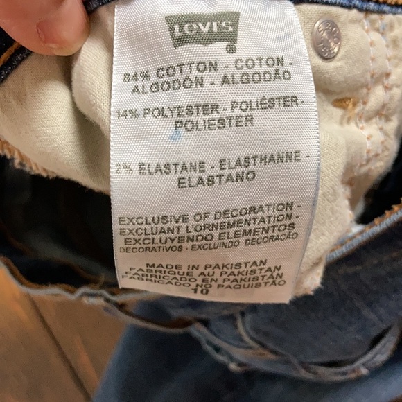 Levi’s Perfectly Slimming Sequined Jean Short 10 - Picture 12 of 17
